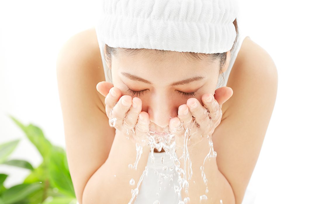 10 facial wash atau sabun muka terbaik untuk kulit kering